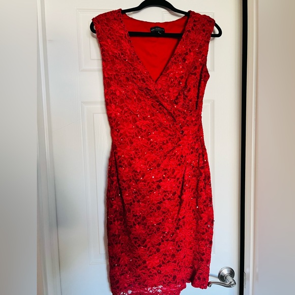 Red Dress - Picture 3 of 3